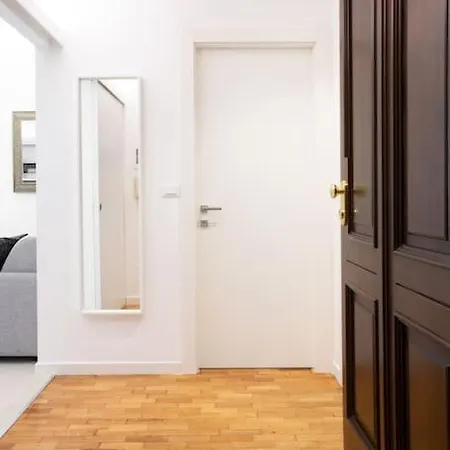 Santa Chiara By Home4holidays Apartment