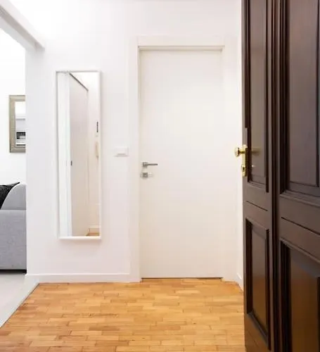 Santa Chiara By Home4holidays Apartman