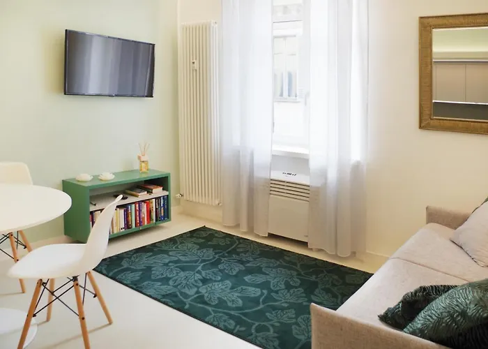 Santa Chiara By Home4holidays *