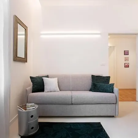 Santa Chiara By Home4holidays Daire *