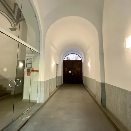 Santa Chiara By Home4holidays Daire *